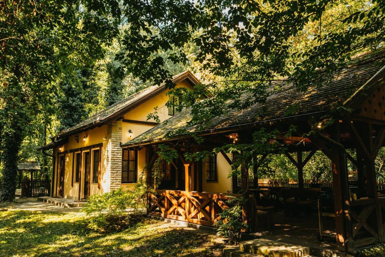 Forest House Palic Exterior photo